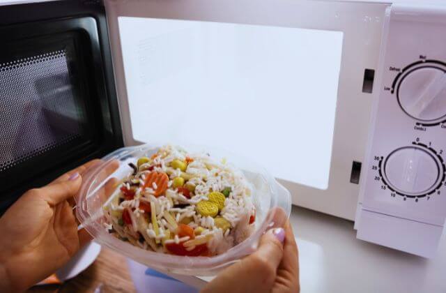 recipientes de plástico