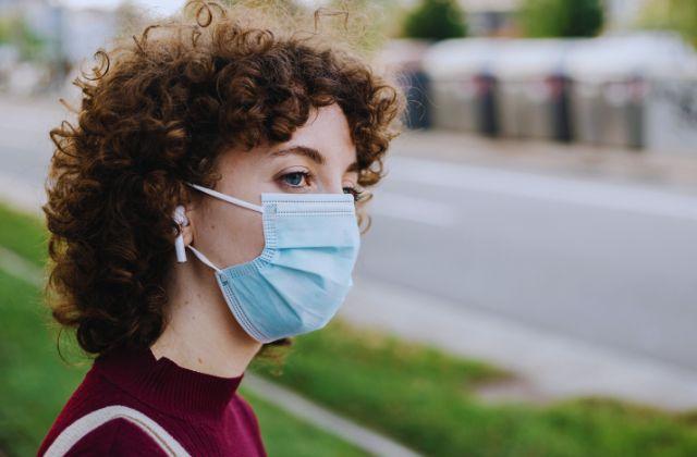 en invierno es importante usar cubrebocas